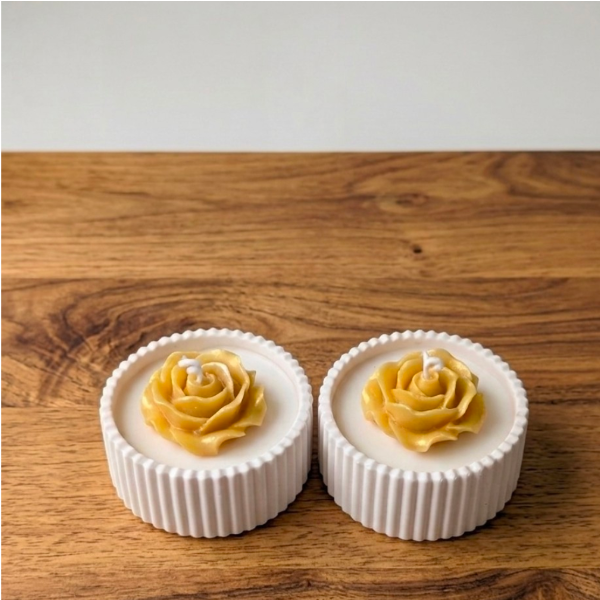 Petit Rose & Bloom: Vela de Soja en Joyero de Resina Artesanal